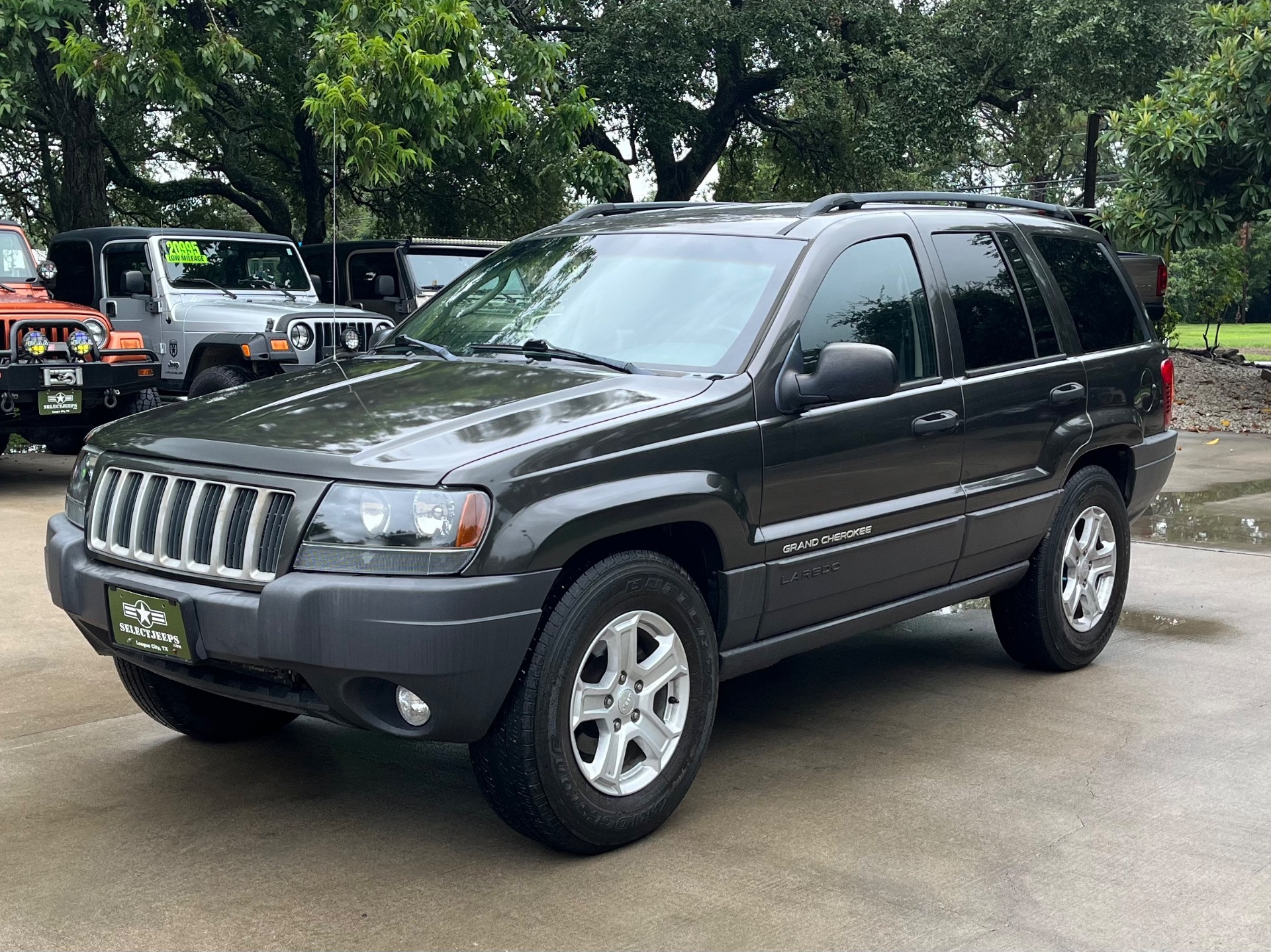 Used-2004-Jeep-Grand-Cherokee-Laredo