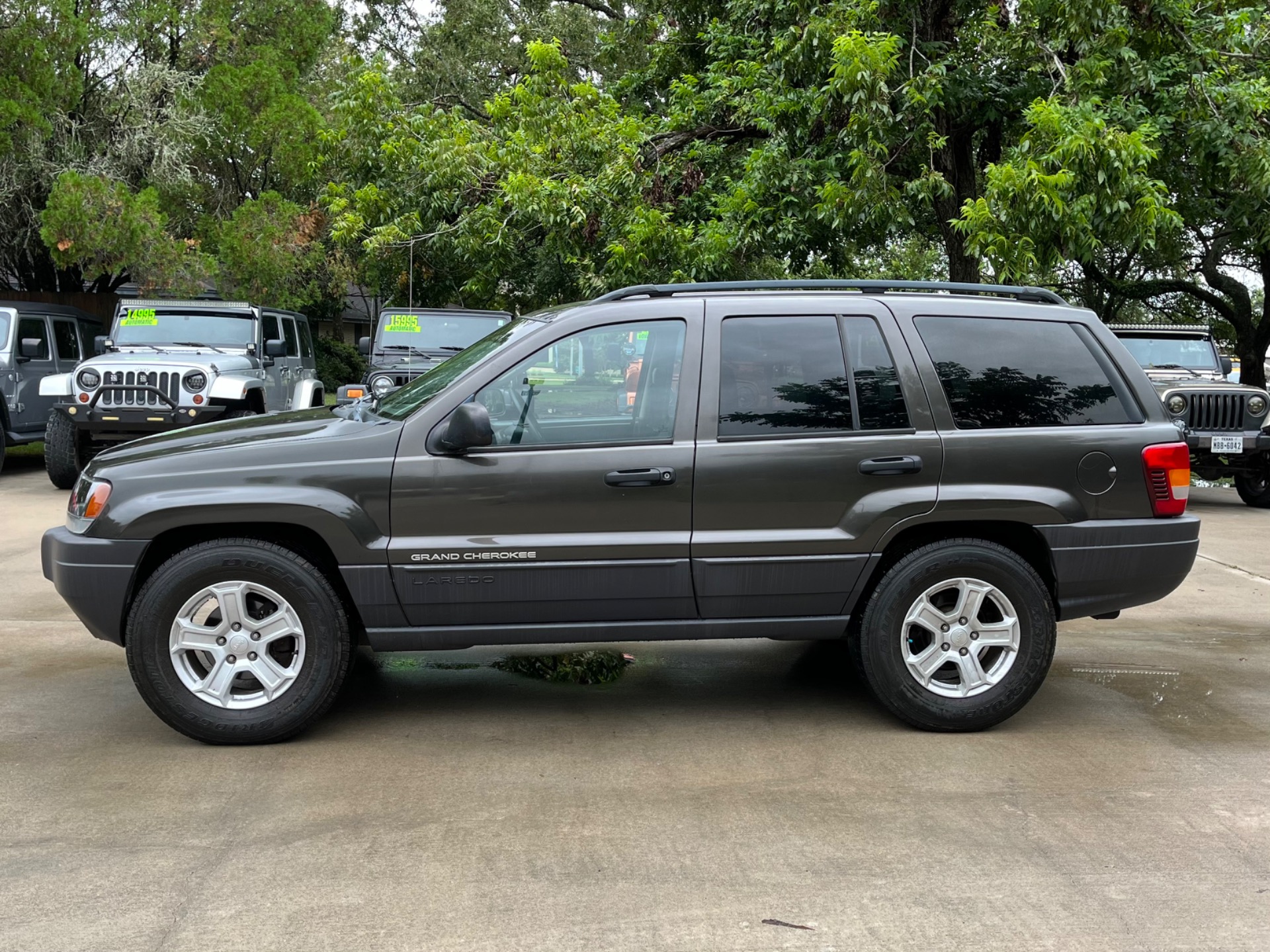 Used-2004-Jeep-Grand-Cherokee-Laredo