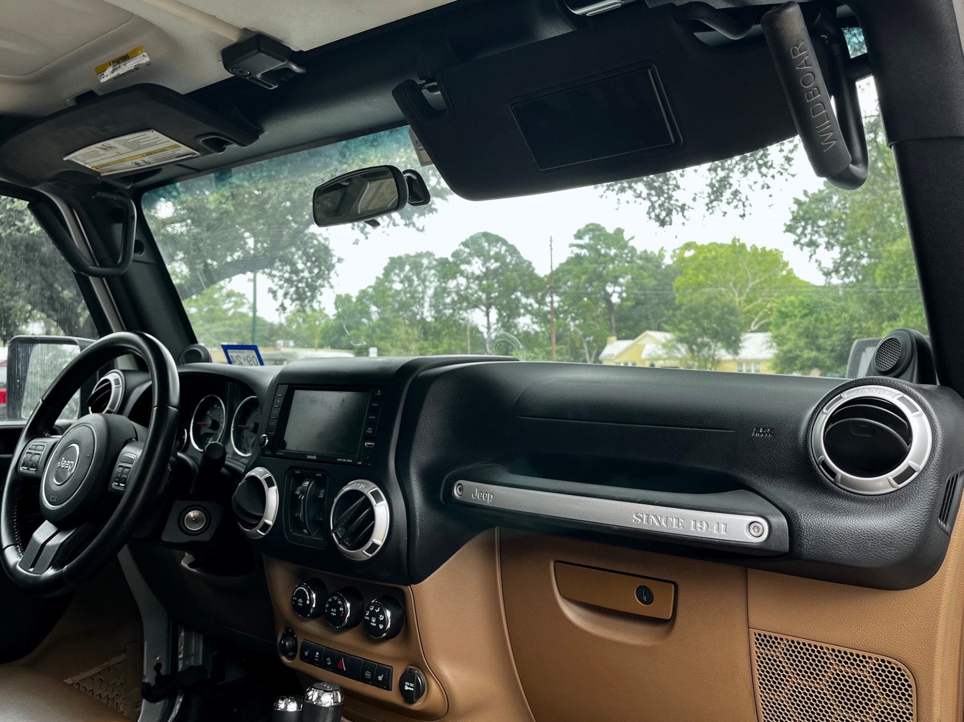 Used-2012-Jeep-Wrangler-Unlimited-Rubicon