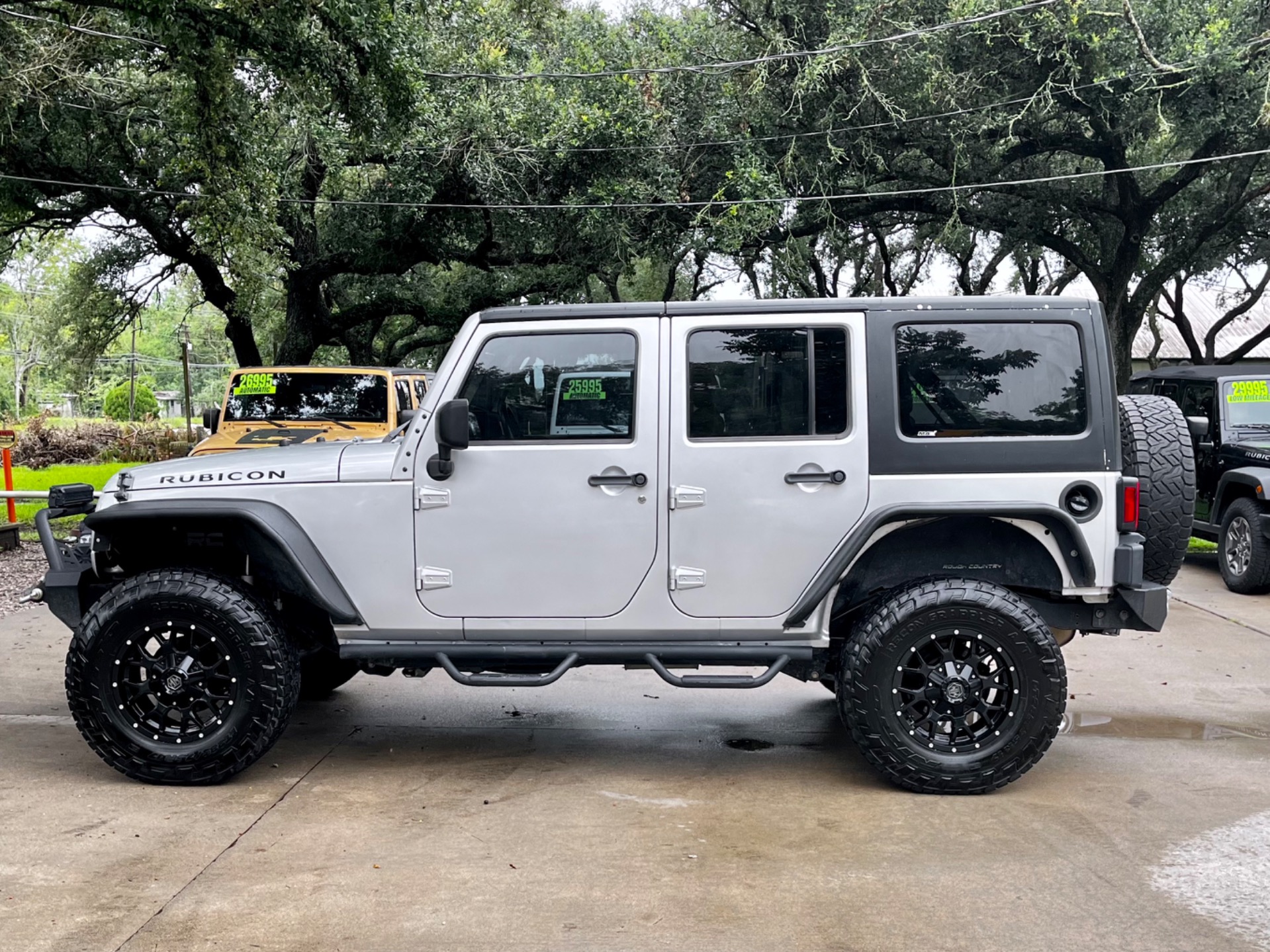 Used-2012-Jeep-Wrangler-Unlimited-Rubicon