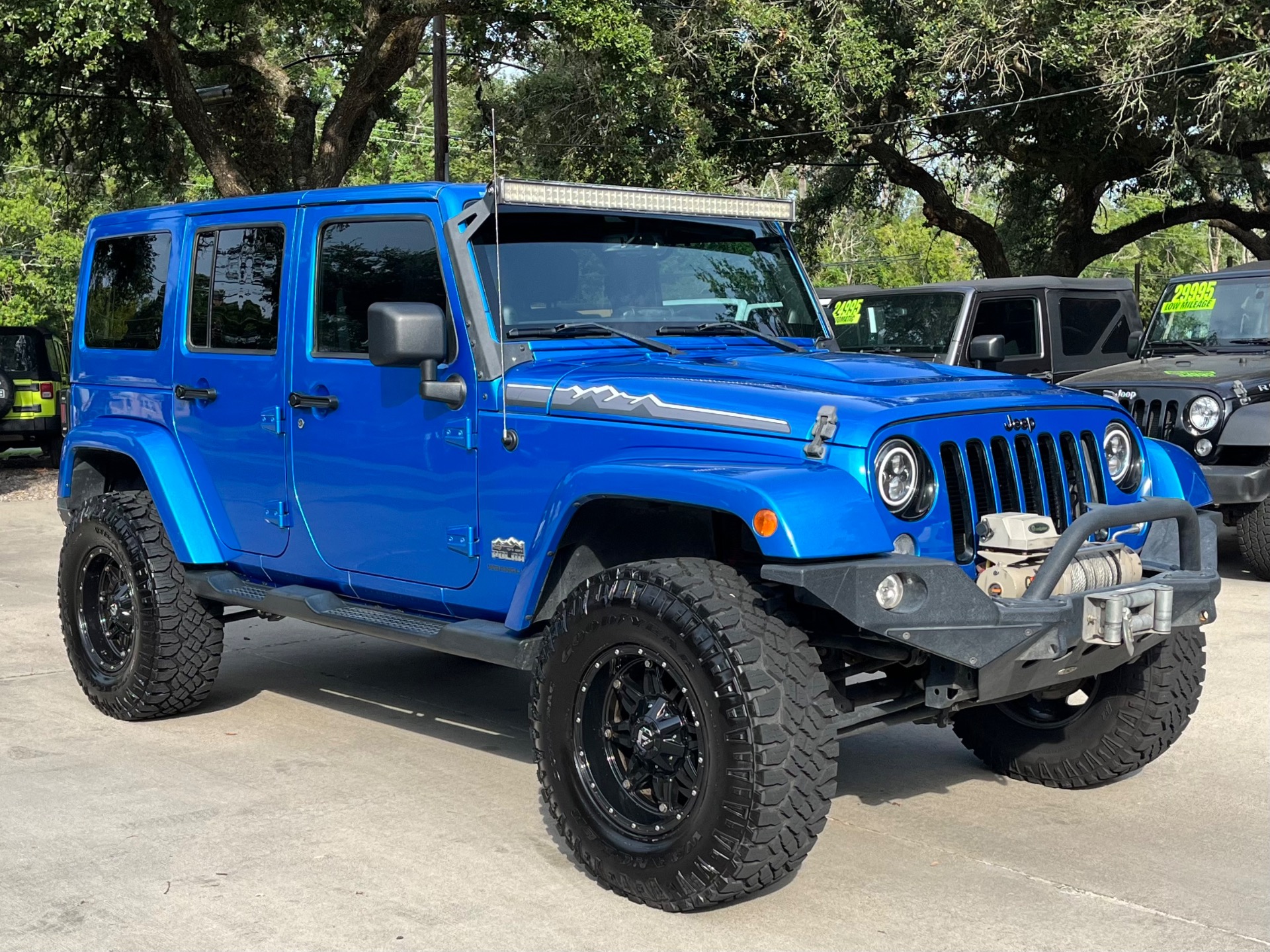 Used-2014-Jeep-Wrangler-Unlimited-Polar-Edition