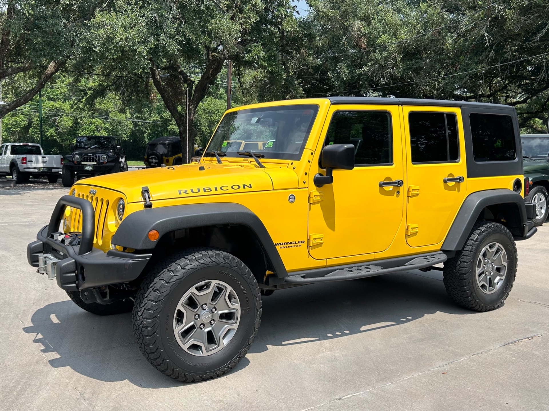 Used-2015-Jeep-Wrangler-Unlimited-Rubicon