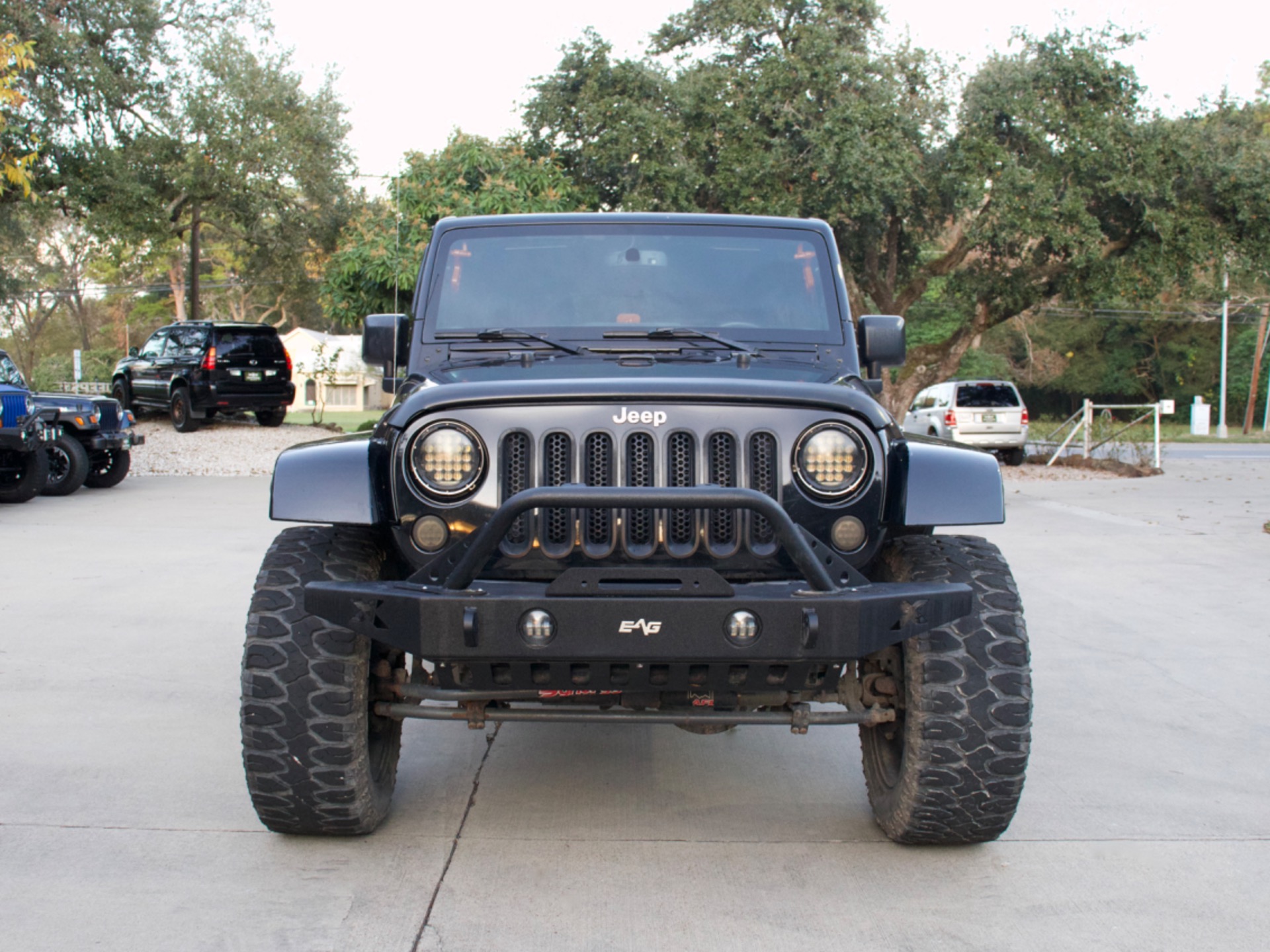 Used-2015-Jeep-Wrangler-Unlimited-Sahara