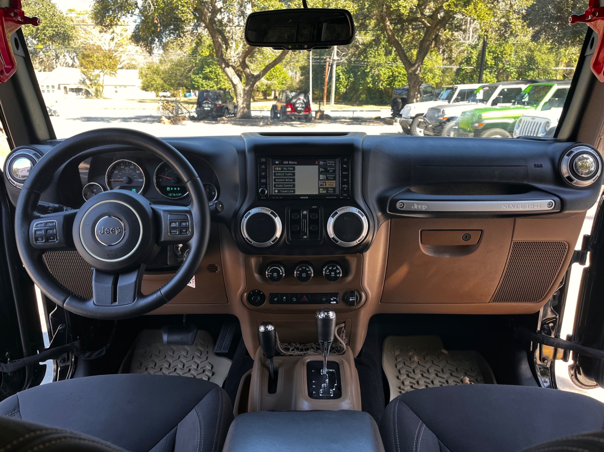 Used-2015-Jeep-Wrangler-Unlimited-Sahara