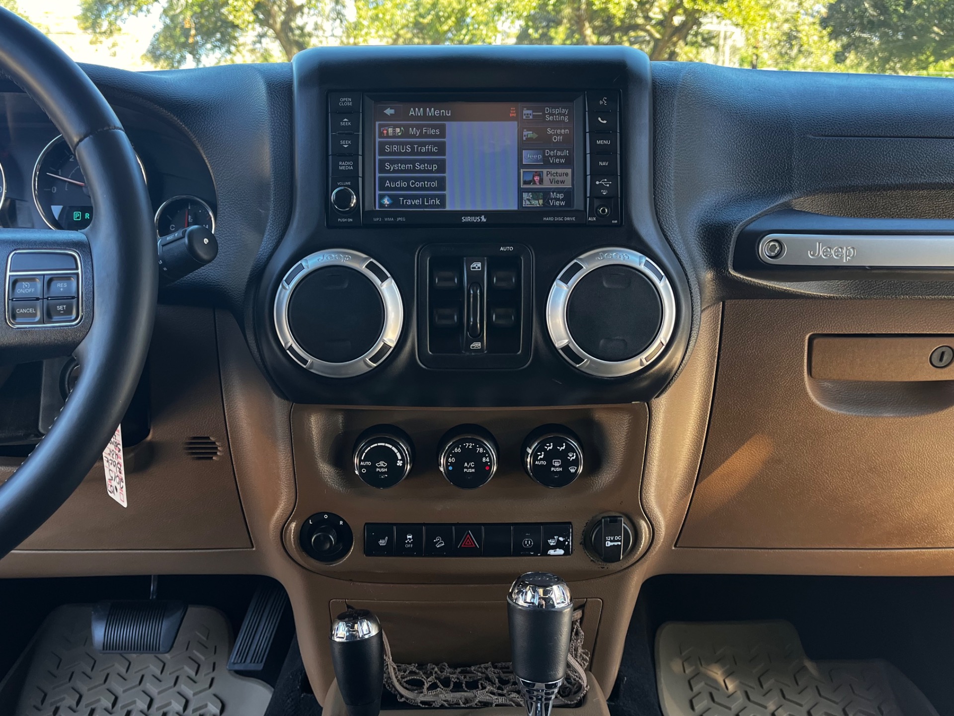 Used-2015-Jeep-Wrangler-Unlimited-Sahara