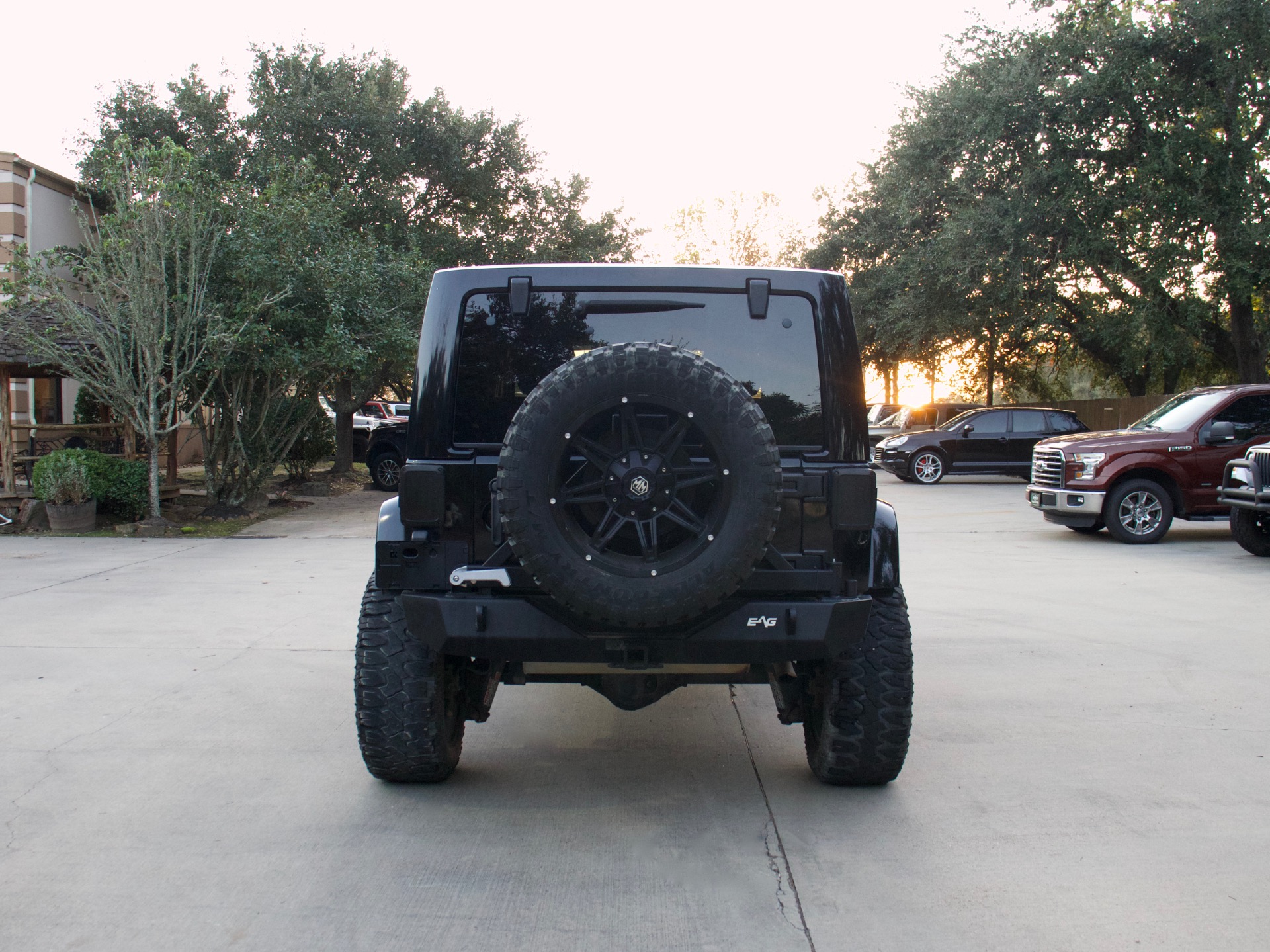 Used-2015-Jeep-Wrangler-Unlimited-Sahara