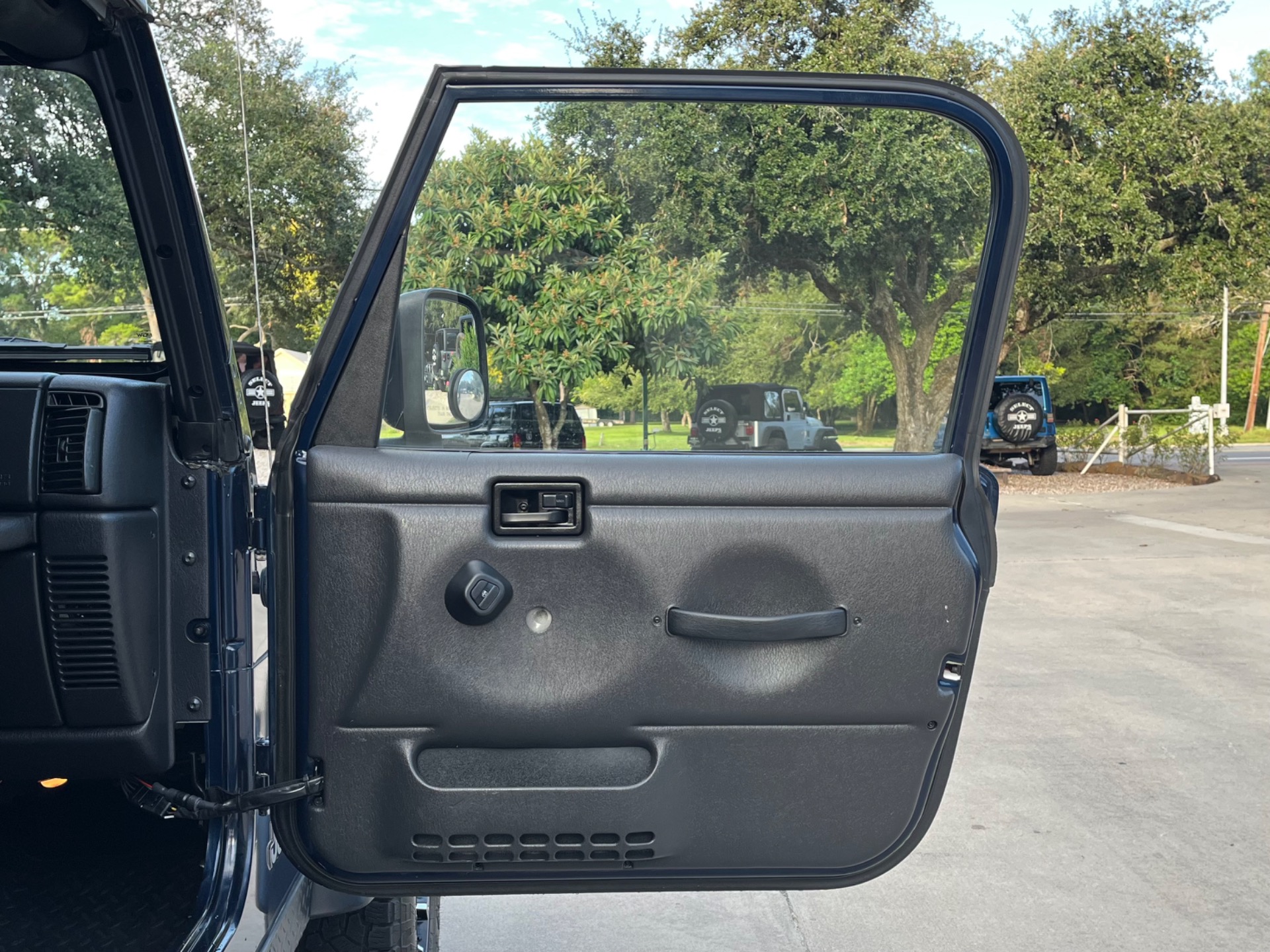 Used-2005-Jeep-Wrangler-Rubicon