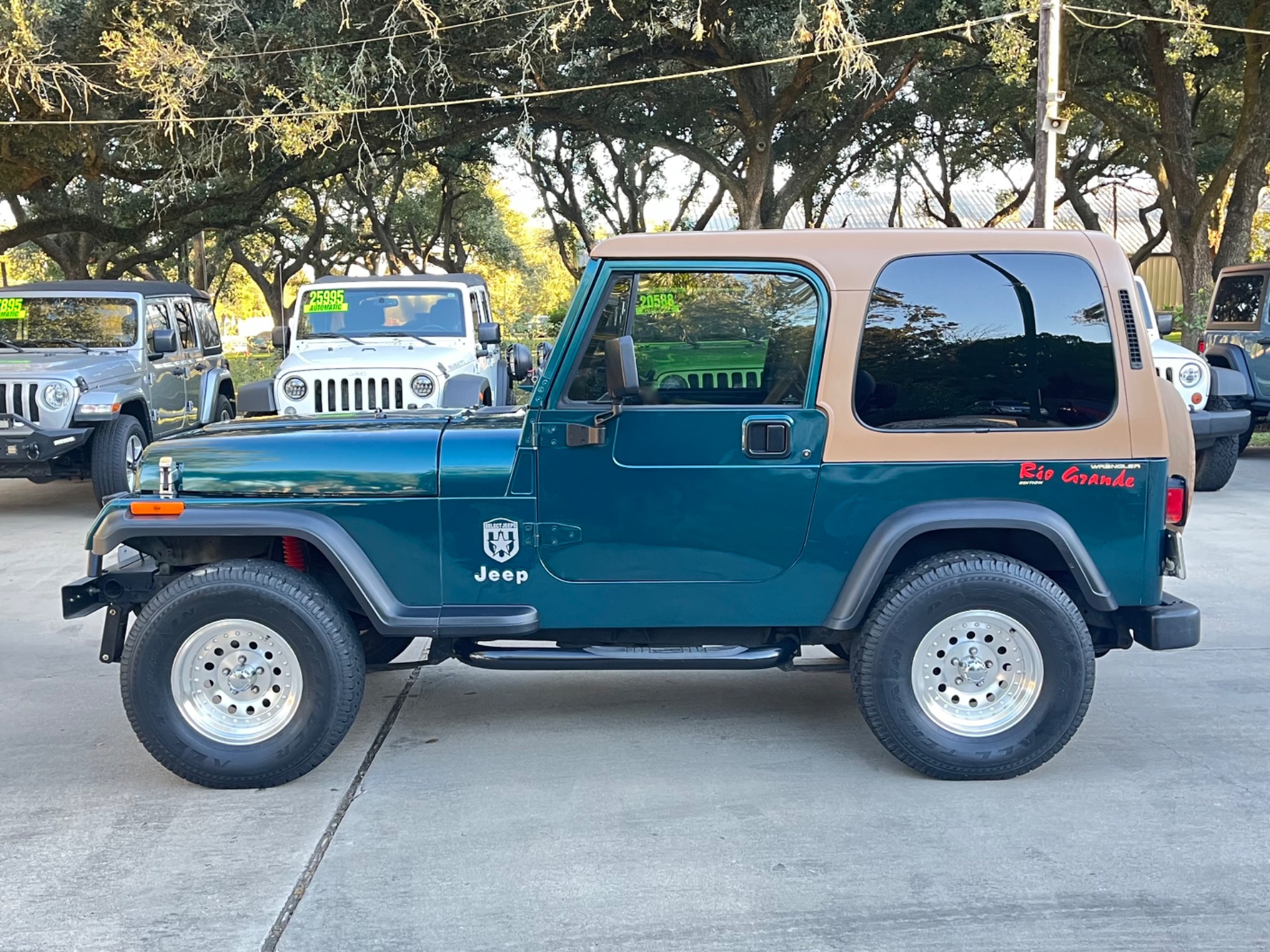 Used-1995-Jeep-Wrangler-Rio-Grande