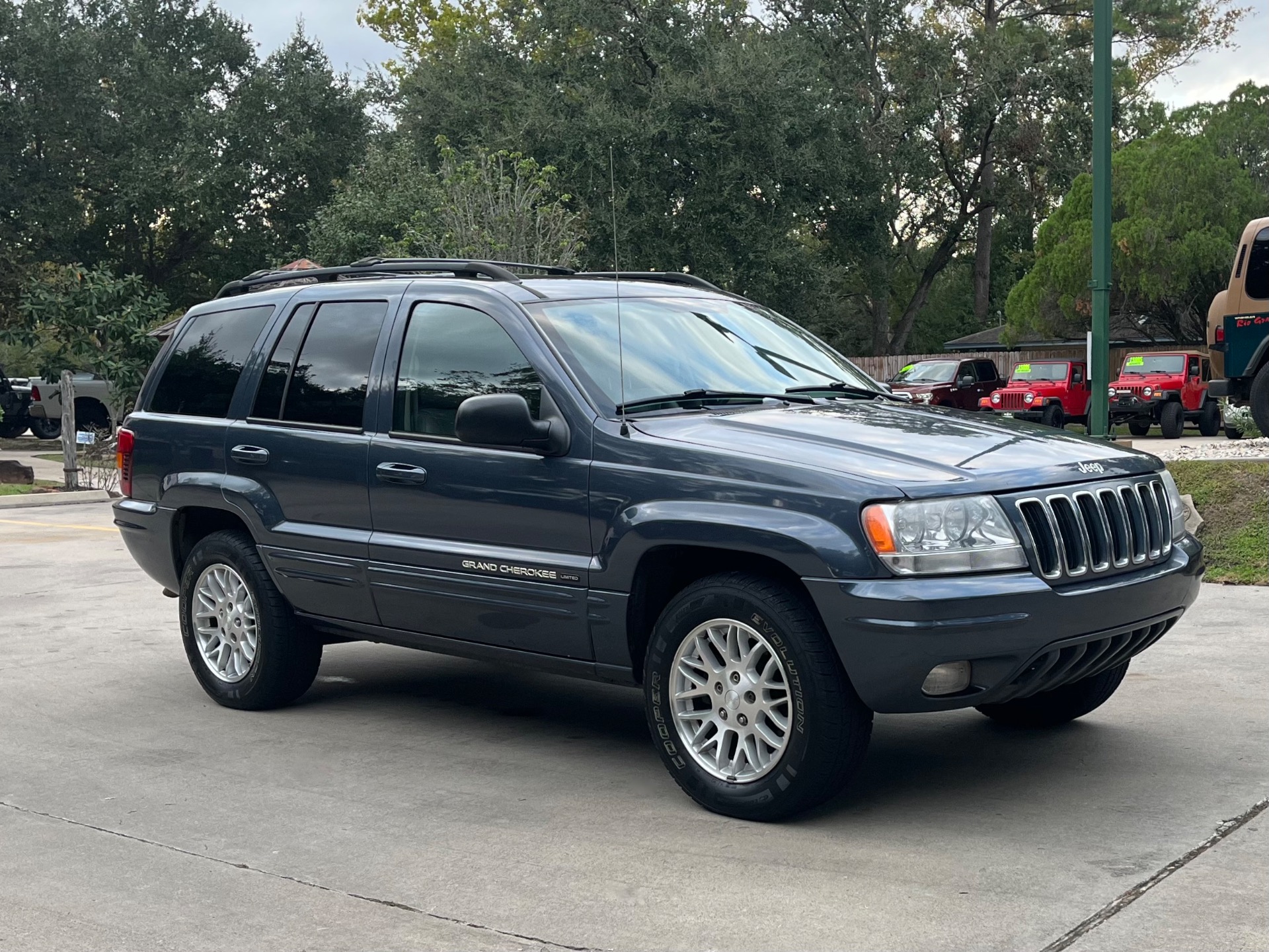 Used-2003-Jeep-Grand-Cherokee-Limited