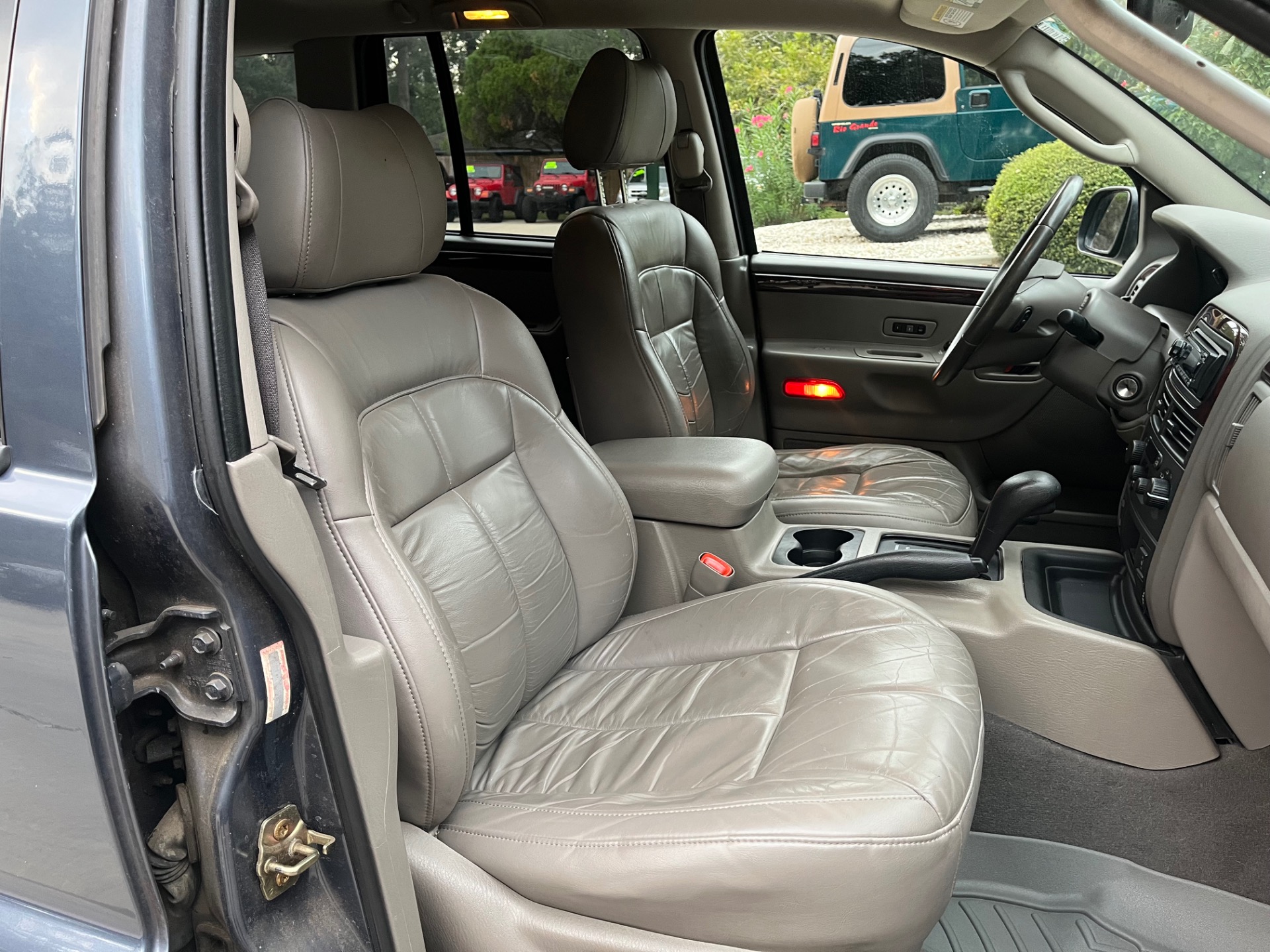 Used-2003-Jeep-Grand-Cherokee-Limited