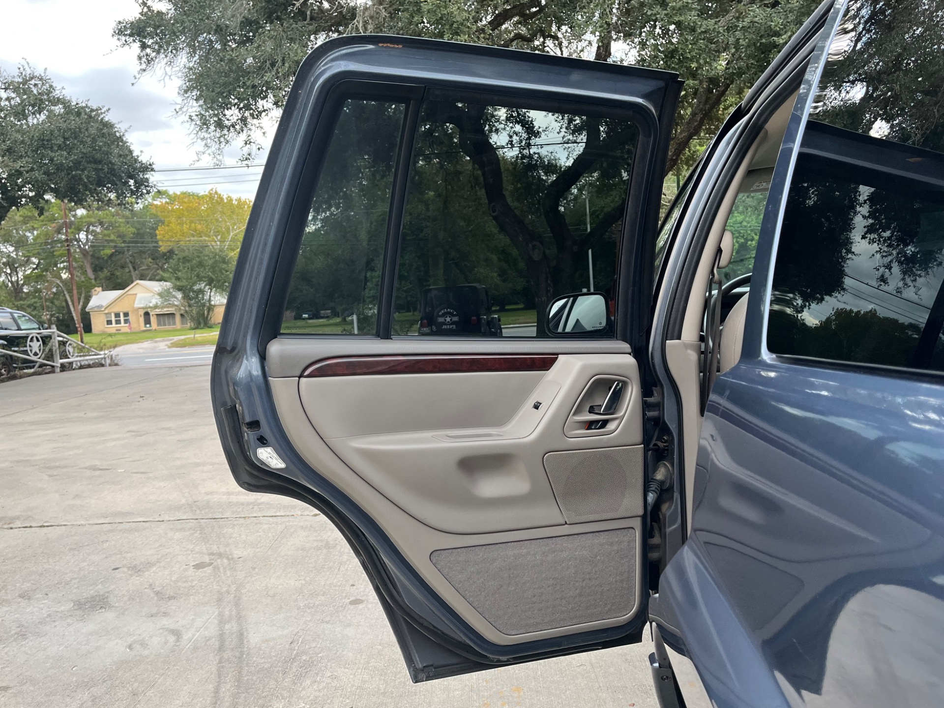 Used-2003-Jeep-Grand-Cherokee-Limited