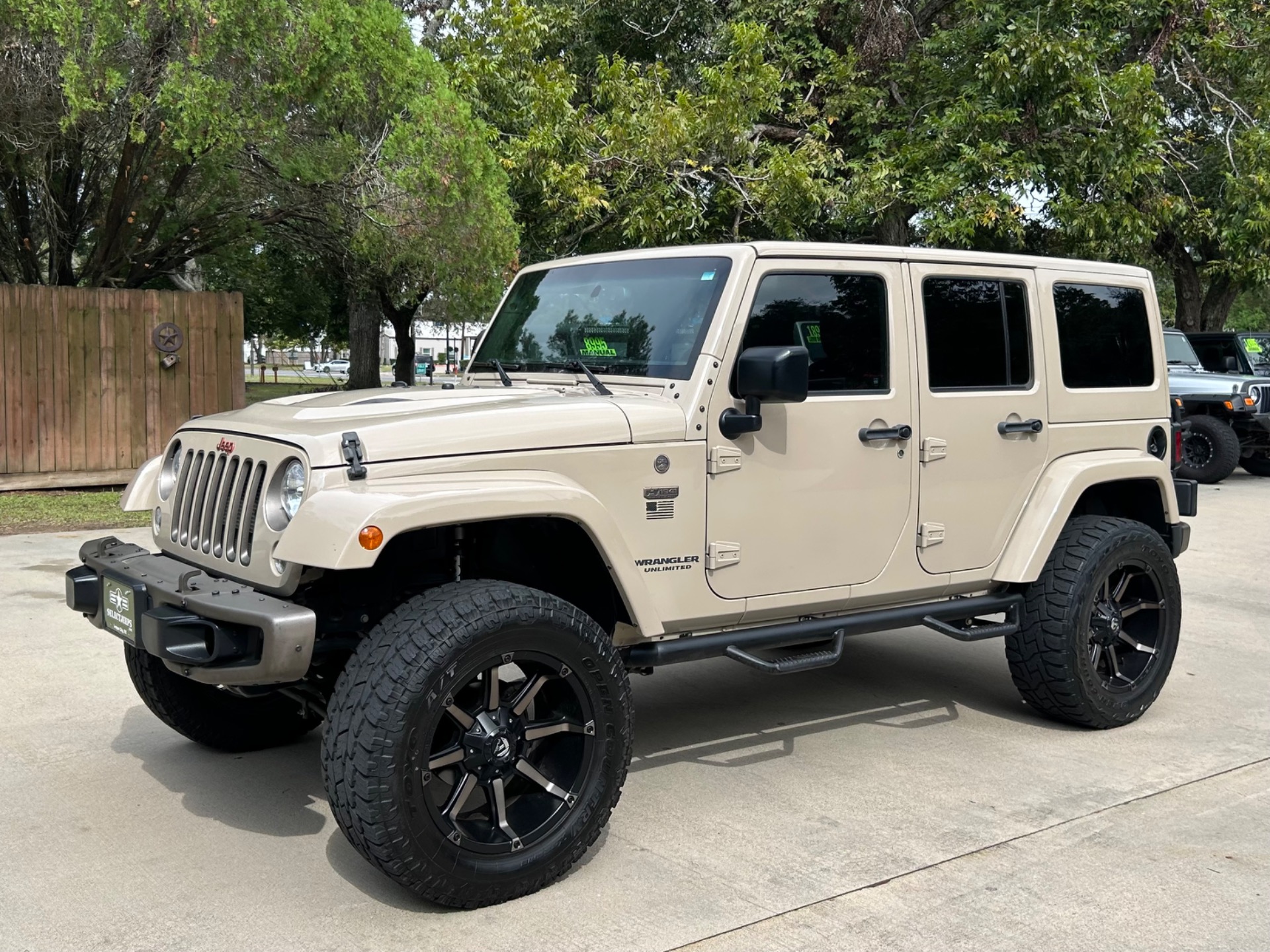 Used-2016-Jeep-Wrangler-Unlimited-Sahara-75th-Anniversary