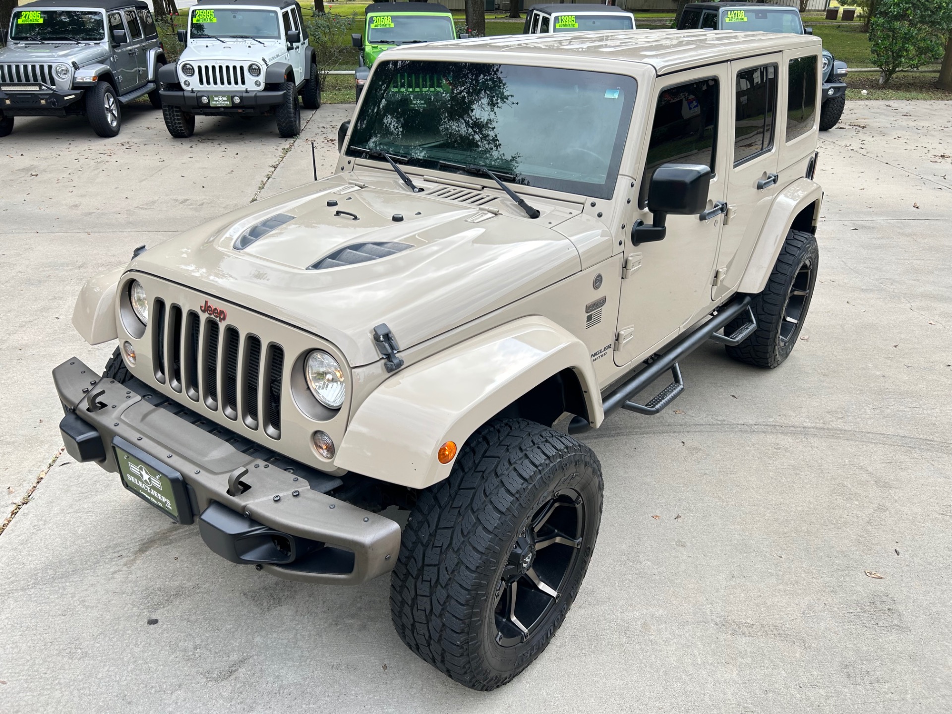 Used-2016-Jeep-Wrangler-Unlimited-Sahara-75th-Anniversary