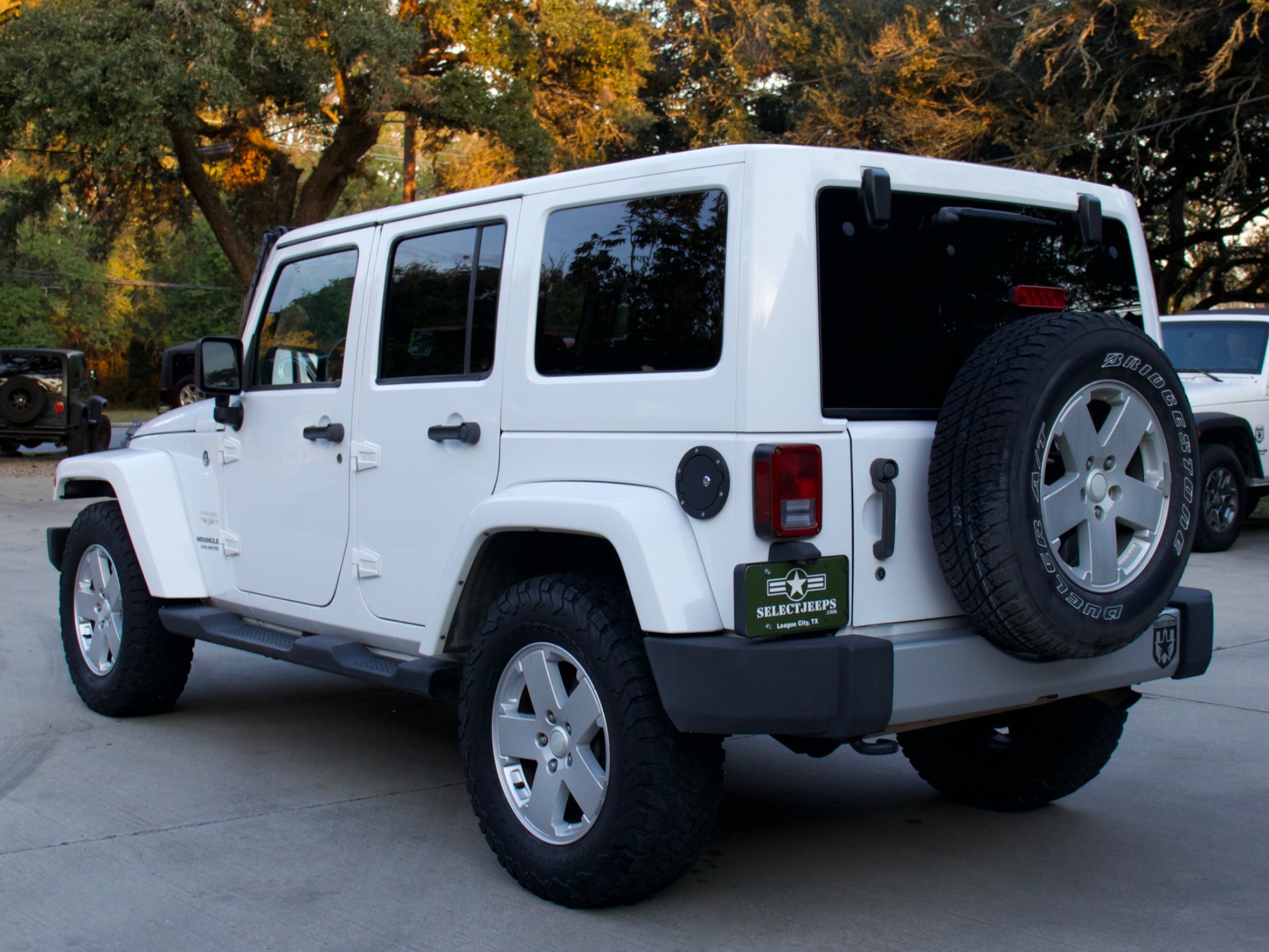 Used-2012-Jeep-Wrangler-Unlimited-Sahara