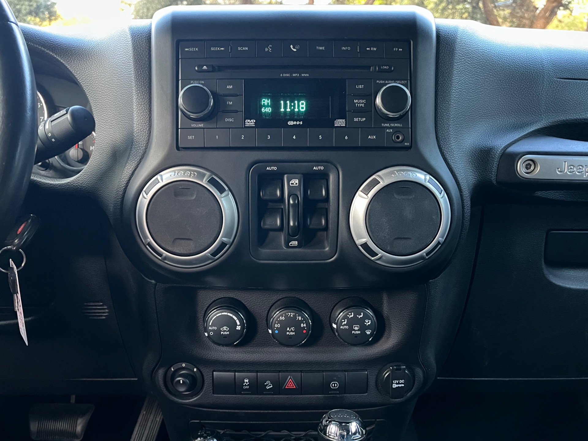 Used-2012-Jeep-Wrangler-Unlimited-Sahara