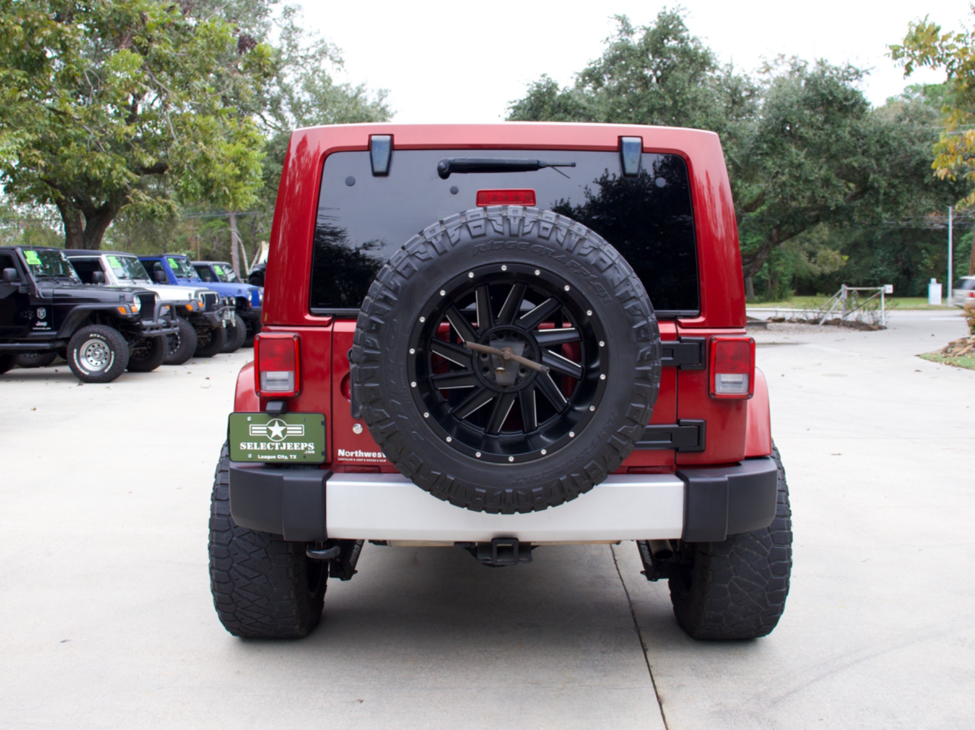 Used-2013-Jeep-Wrangler-Unlimited-Sahara