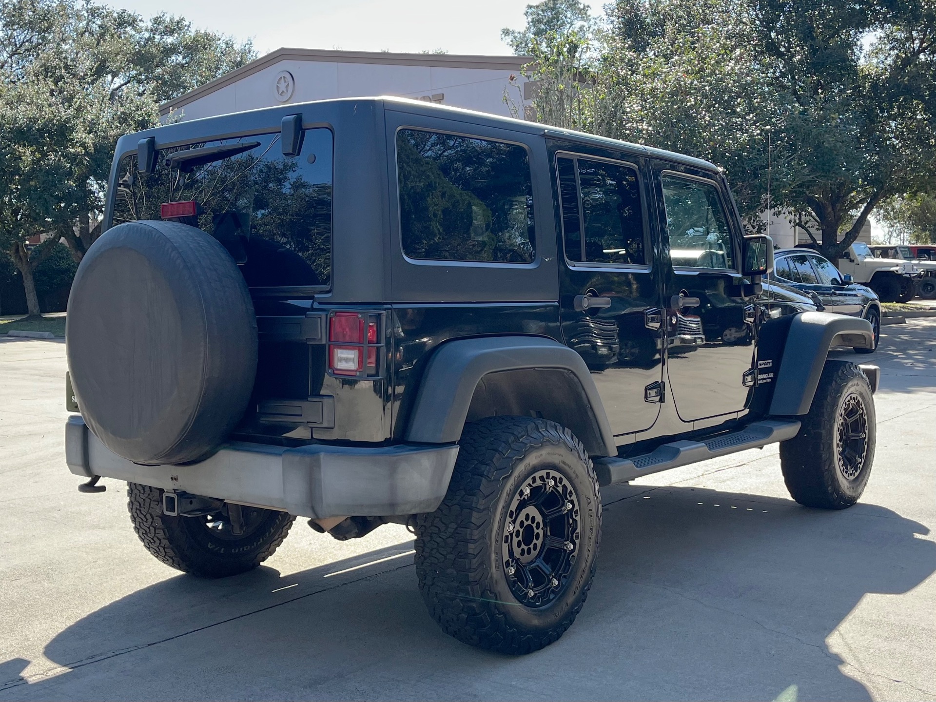 Used-2012-Jeep-Wrangler-Unlimited-Sport