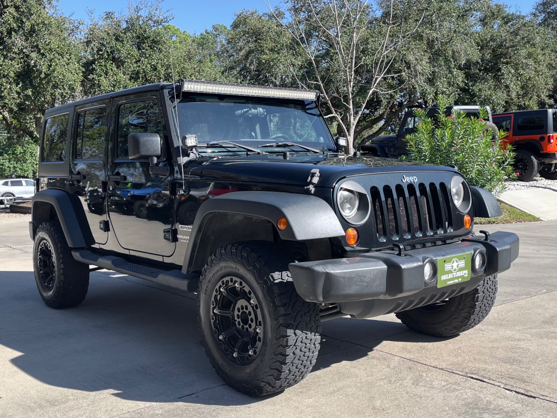 Used-2012-Jeep-Wrangler-Unlimited-Sport