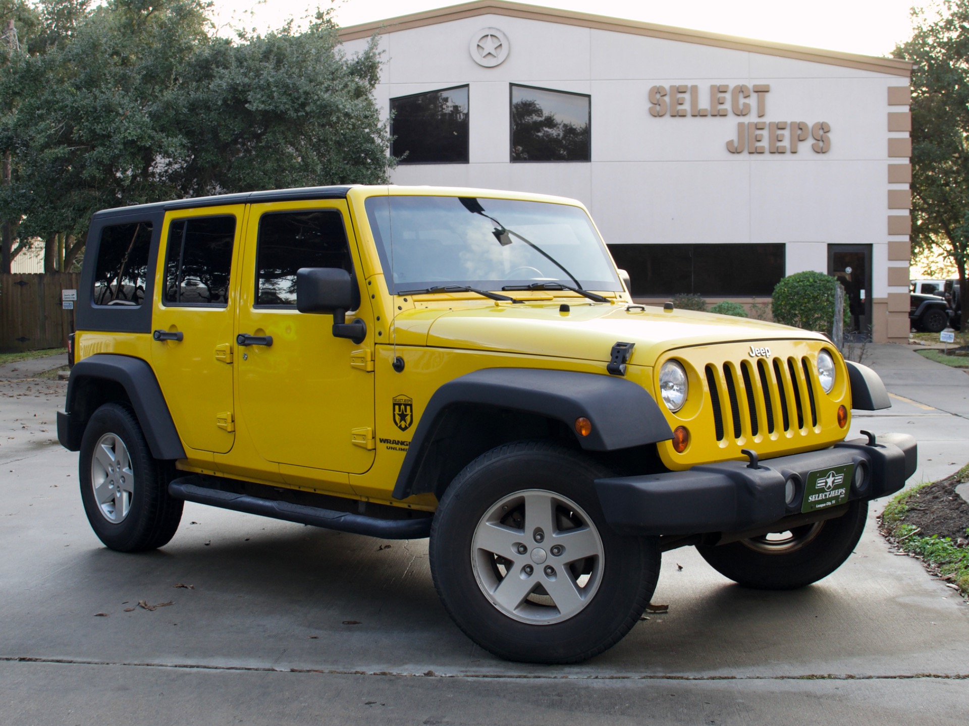 Used-2009-Jeep-Wrangler-Unlimited-X