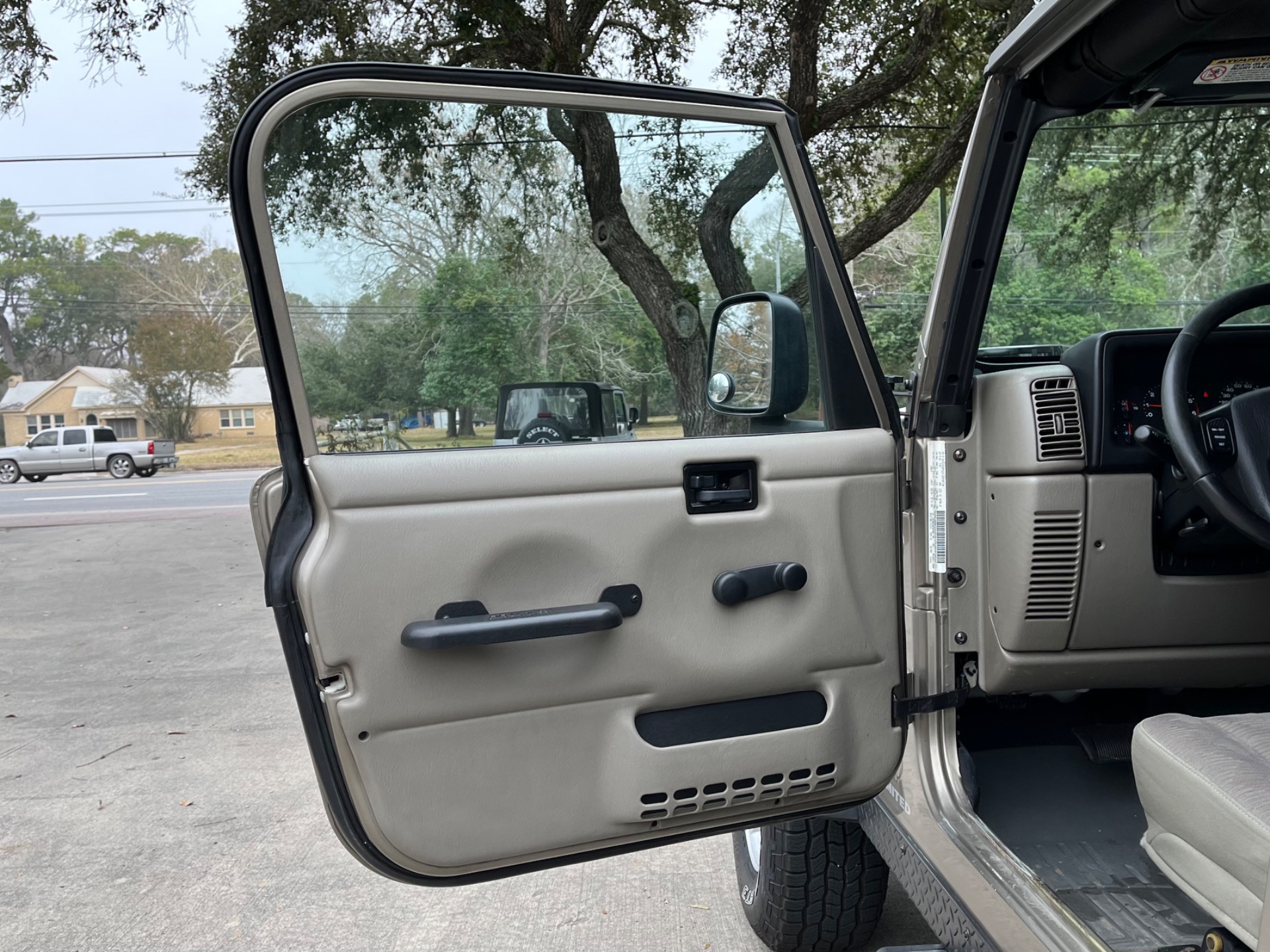 Used-2005-Jeep-Wrangler-Unlimited-Rubicon