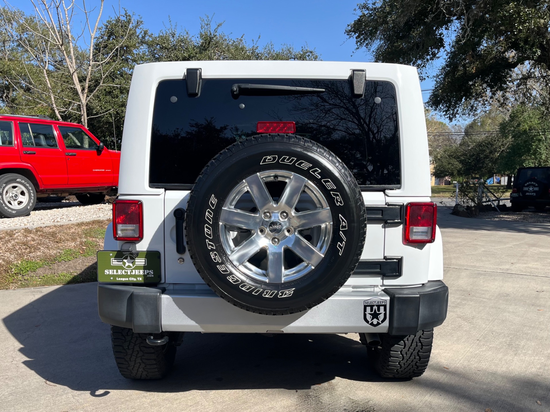 Used-2015-Jeep-Wrangler-Unlimited-Sahara