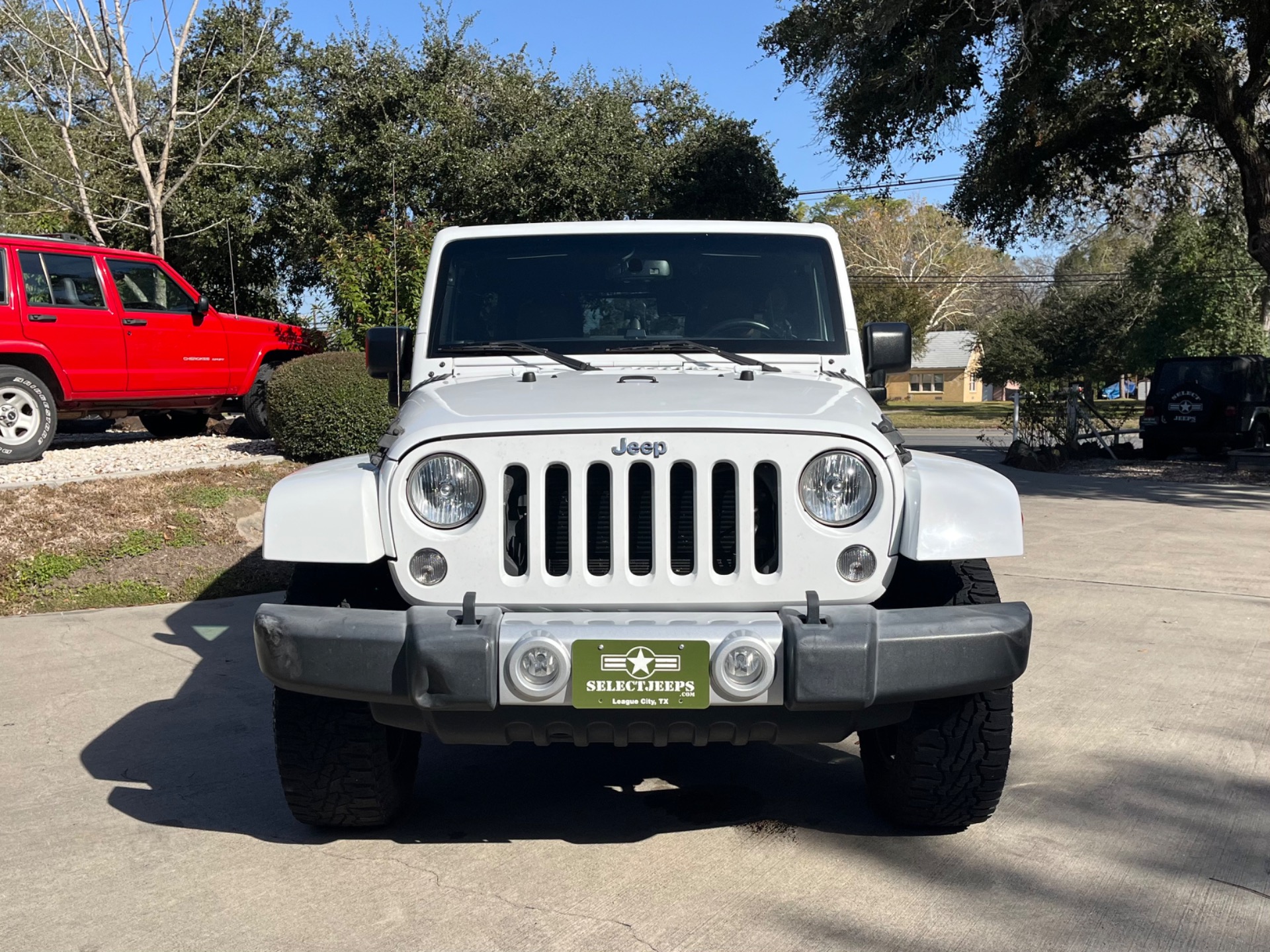 Used-2015-Jeep-Wrangler-Unlimited-Sahara