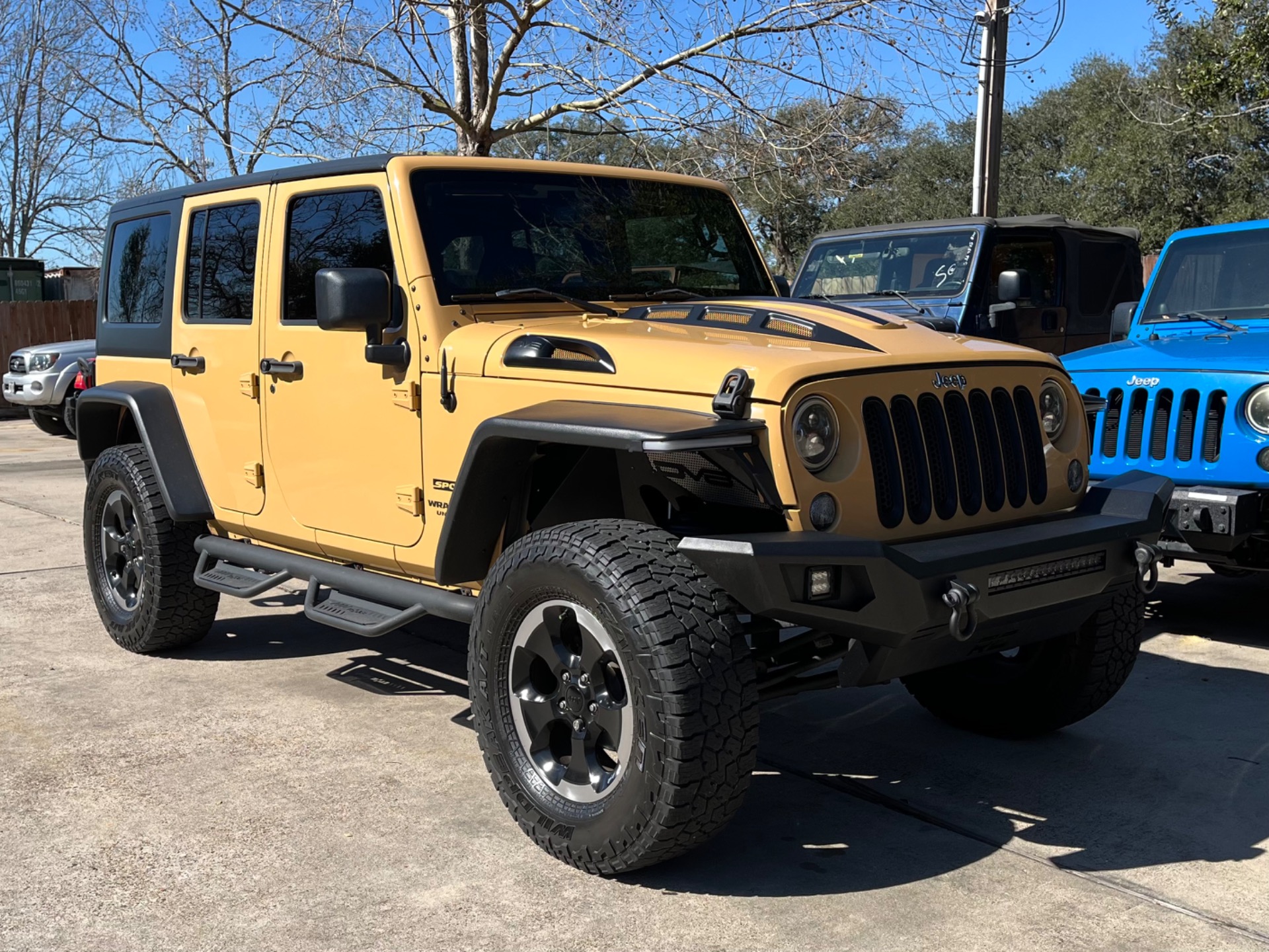 Used-2014-Jeep-Wrangler-Unlimited-Sport