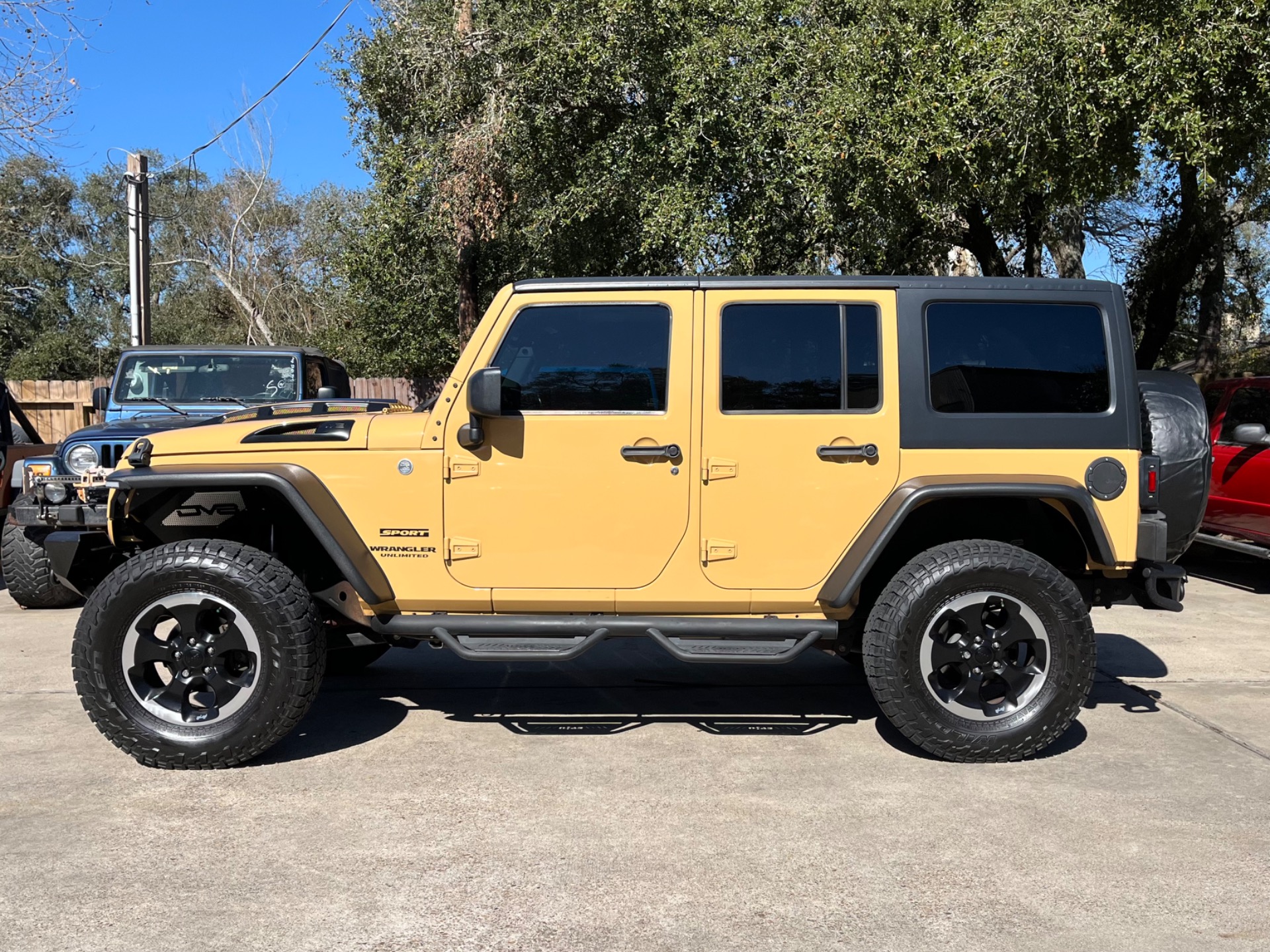 Used-2014-Jeep-Wrangler-Unlimited-Sport