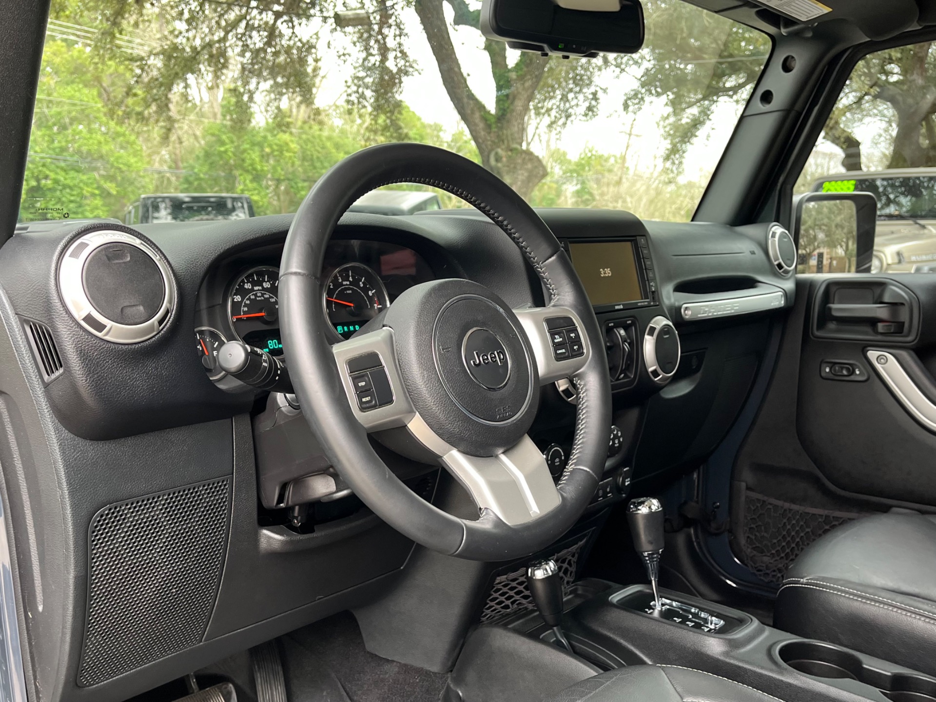 Used-2017-Jeep-Wrangler-Unlimited-Chief-Edition