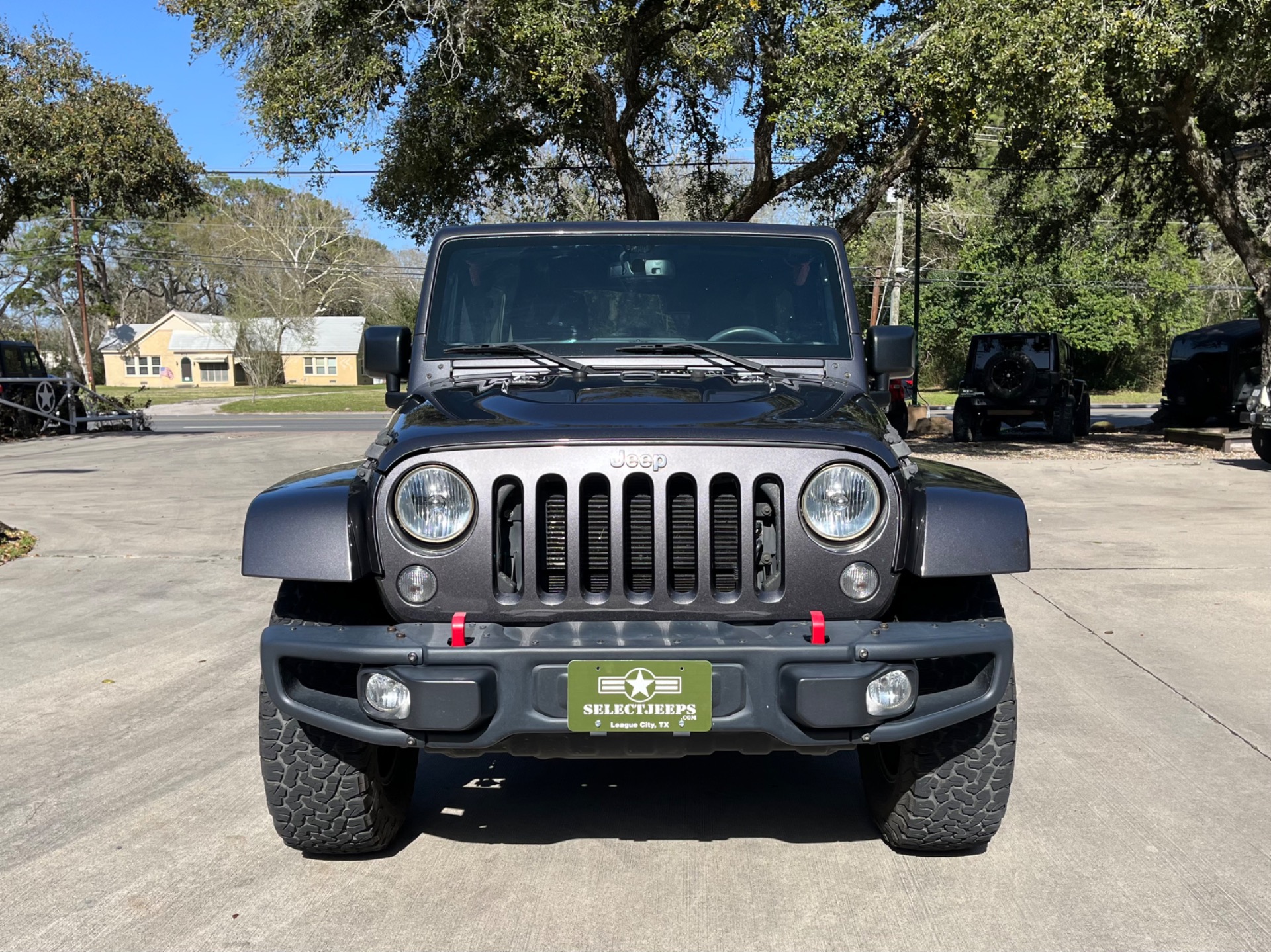 Used-2016-Jeep-Wrangler-Unlimited-Rubicon