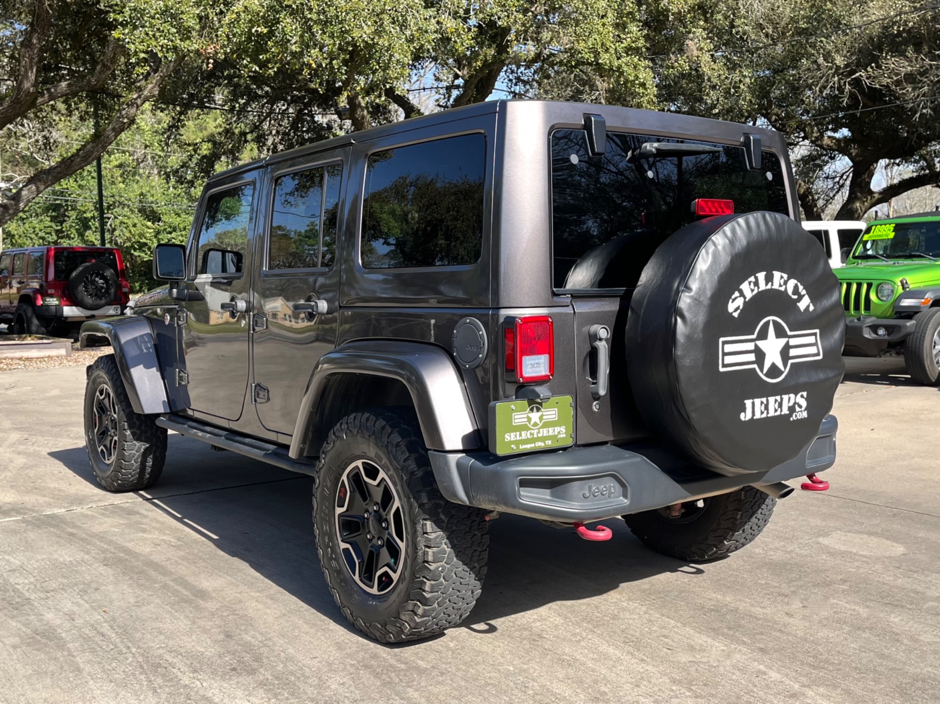 Used-2016-Jeep-Wrangler-Unlimited-Rubicon