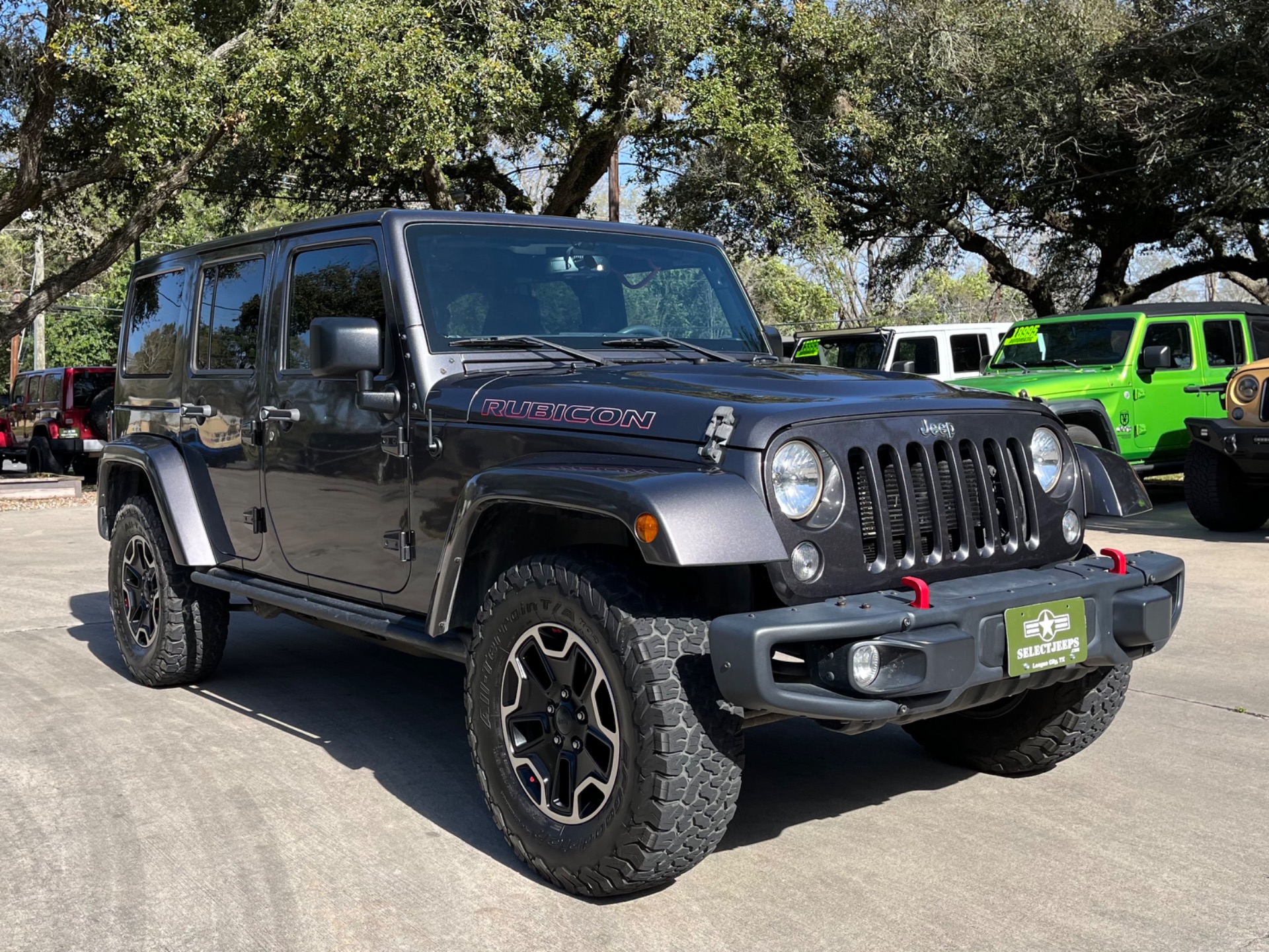 Used-2016-Jeep-Wrangler-Unlimited-Rubicon